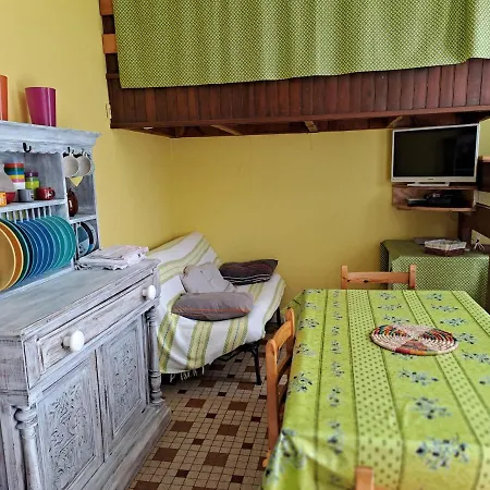 Apartment Au Milieu Du Village